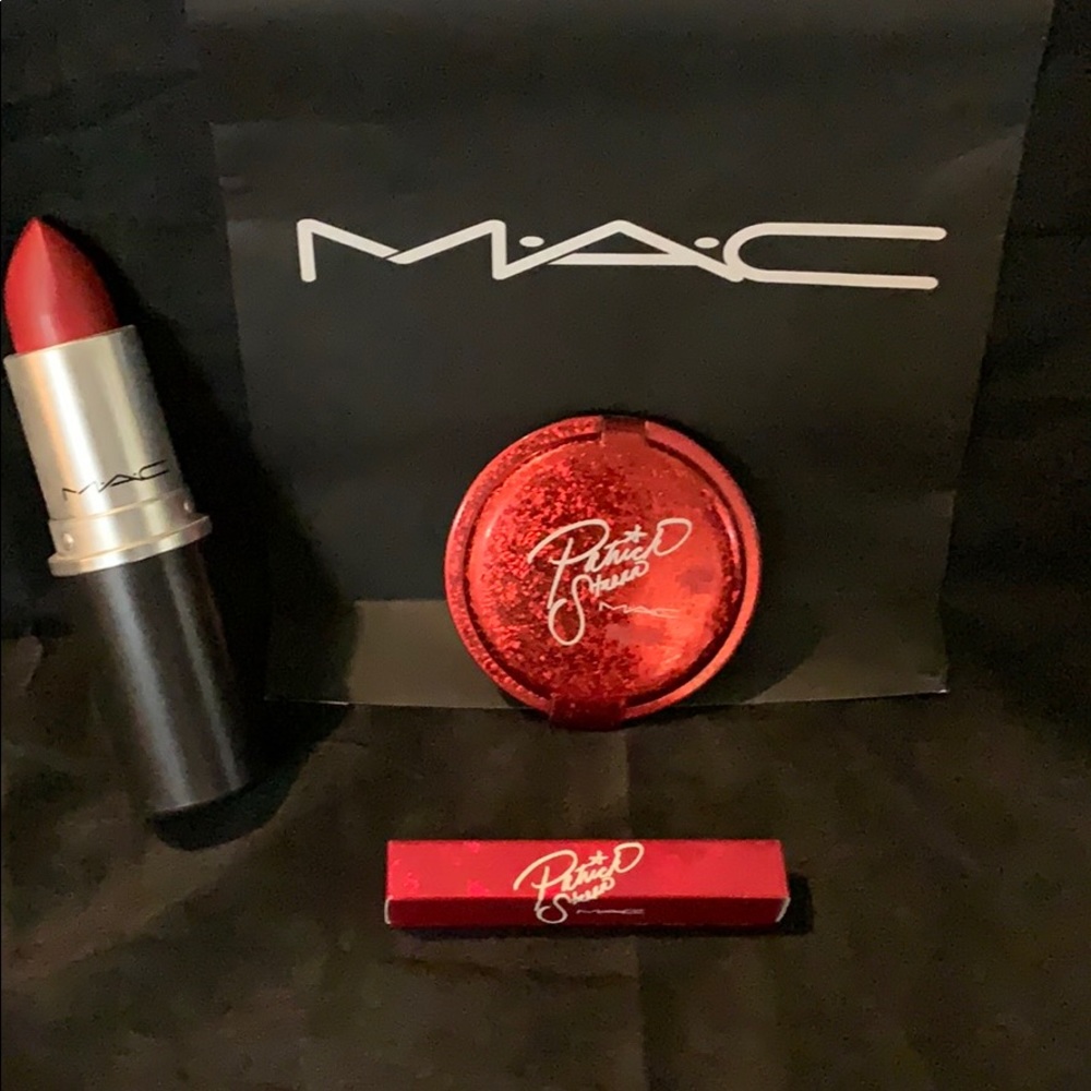 MAC 💋limited edition Lipgloss “Twerk 4 gifts” 💄